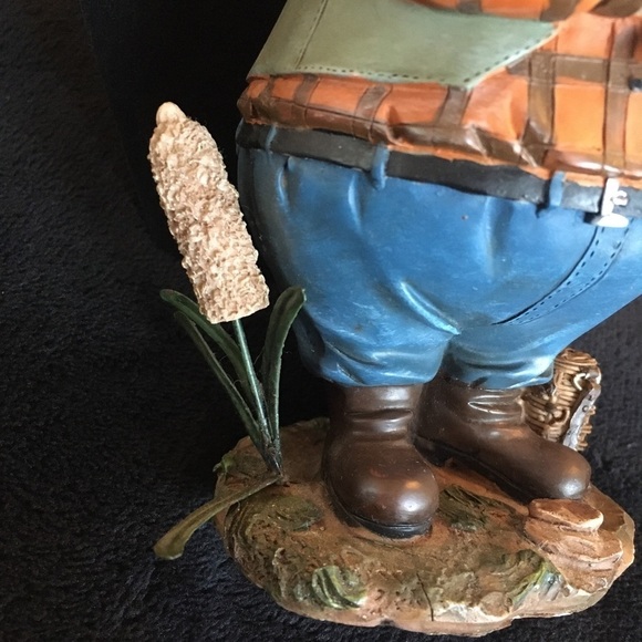 VINTAGE Fisherman Figurine - Picture 8 of 13